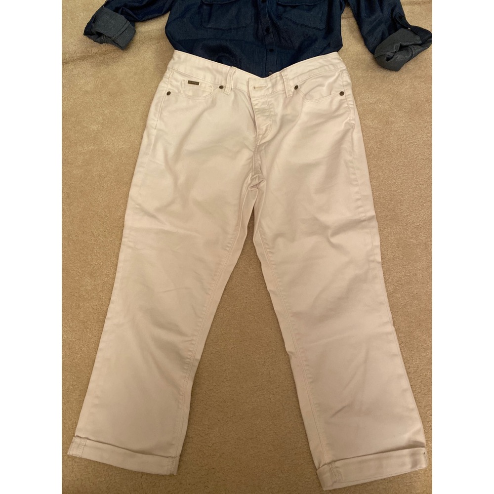 White crop jeans